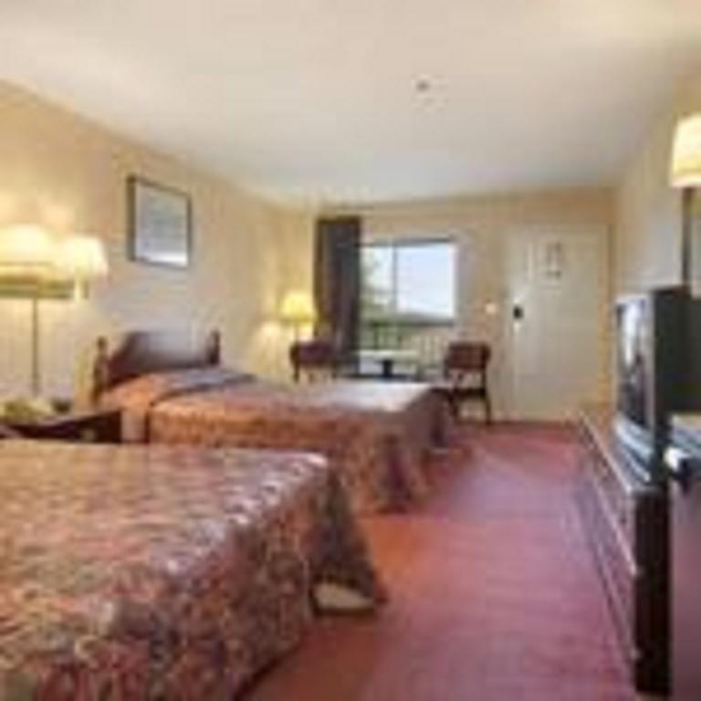 Super 8 By Wyndham Decatur Priceville Room photo