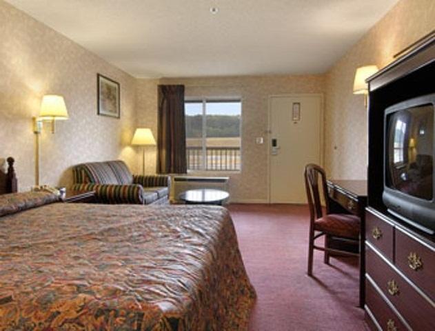 Super 8 By Wyndham Decatur Priceville Room photo